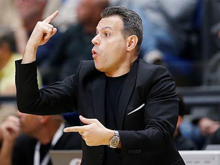 איטודיס. נכנס לתמונה (אלן שיבר)