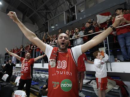 טירוף אדום (GETTY)