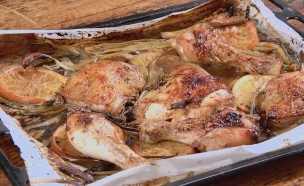 עוף צלוי בשומר ותפוזים (צילום: עוטף ישראל עם עומר מילר, קשת 12)
