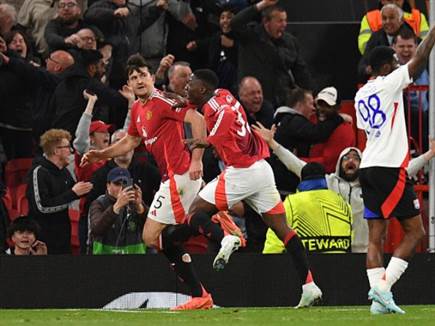 ואז, אחרי פנדל של פרננדש, מאיינו שם את ה-4:4 (Getty)