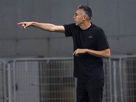 הראש מעל המים. חודדה (דני מרון)