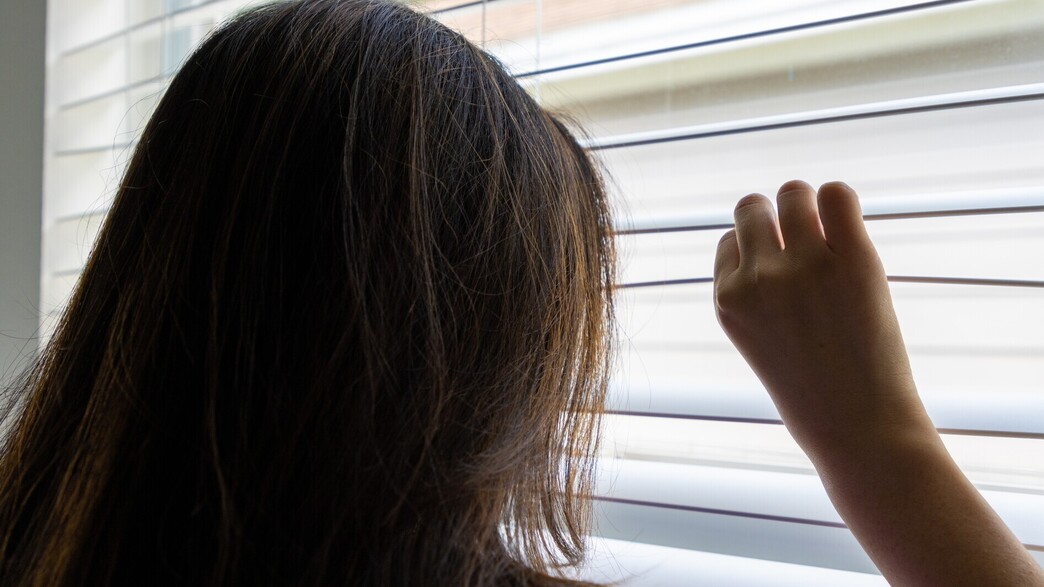 אישה מהגב אישה מהגב