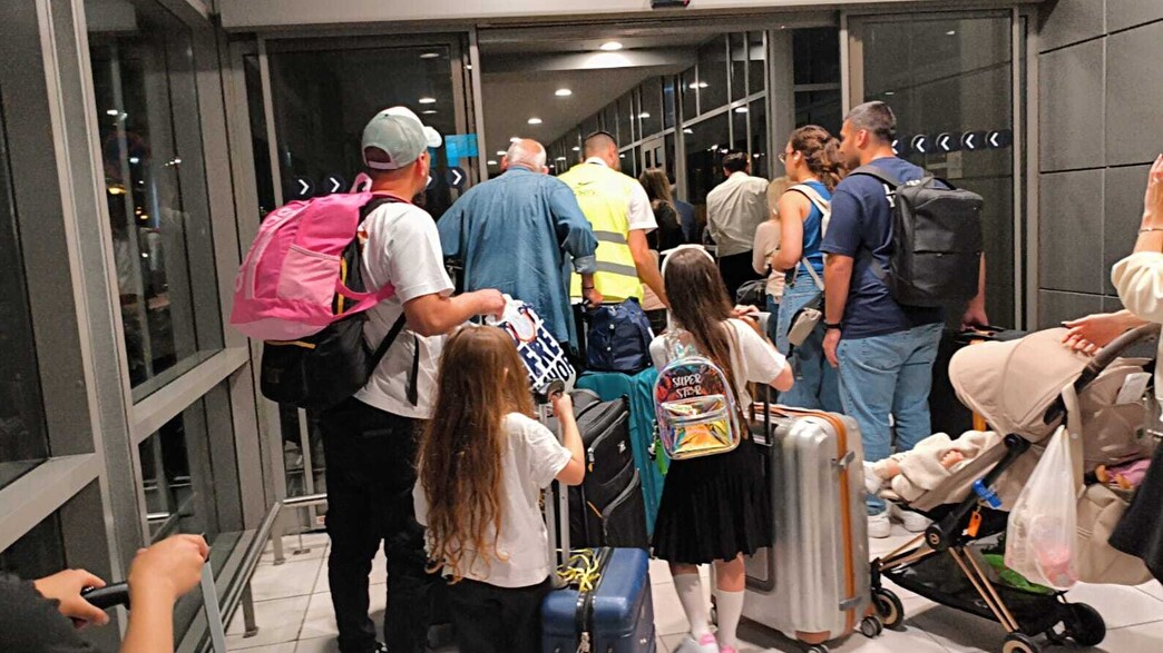 תקועים בסלוניקי