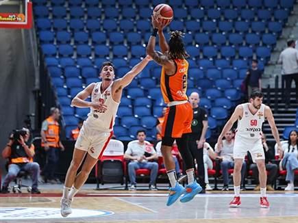 אבל האורחת ובראון לא ויתרו וסידרו דרמה (לירן מולדובן)