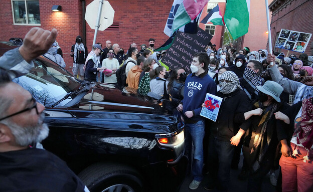 הפגנה פרו פלסטינית מחוץ לנאומו של איתמר בן גביר 