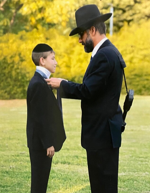 יצא מהמילואים עם הנשק לבר מצווה. ד