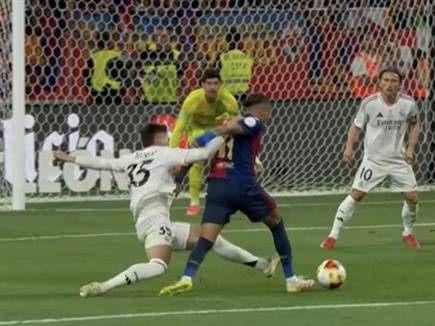 בהמשך, אחרי שפראן טורס איזן ל-2:2, ראפיניה ספק הוכשל ברחבה