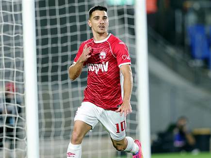 דן ביטון כבש ראשון (צילום: אלן שיבר)