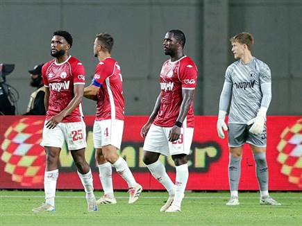 ב&ldquo;ש סופגת הפסד בזמן הלא נכון (צילום: אלן שיבר)