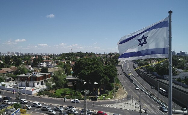 יעלה הדגל כפר שמריהו (צילום: תום ברגמן תום כתום)