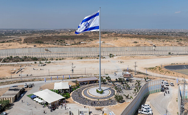 יעלה הדגל נתיב העשרה (צילום: אמנון זיו נתיב העשרה)