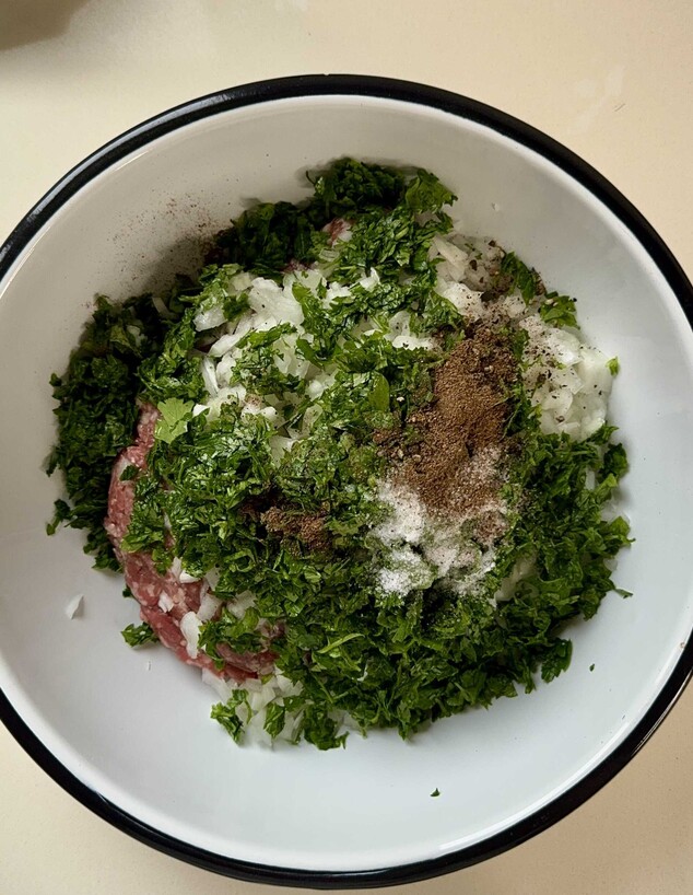 קבב. המרכיבים (צילום: יעל קצב, mako אוכל)