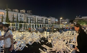 בהלה בטקס יום הזיכרון בכיכר הבימה (צילום: שימוש לפי סעיף 27א' לחוק זכויות יוצרים)