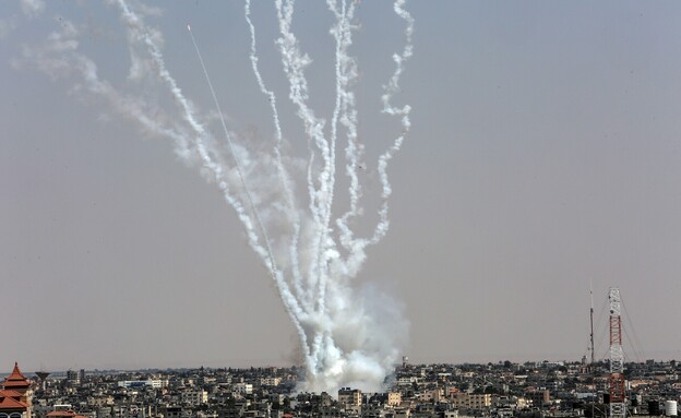 רקטות, טילים (צילום: Anas-Mohammed, shutterstock)