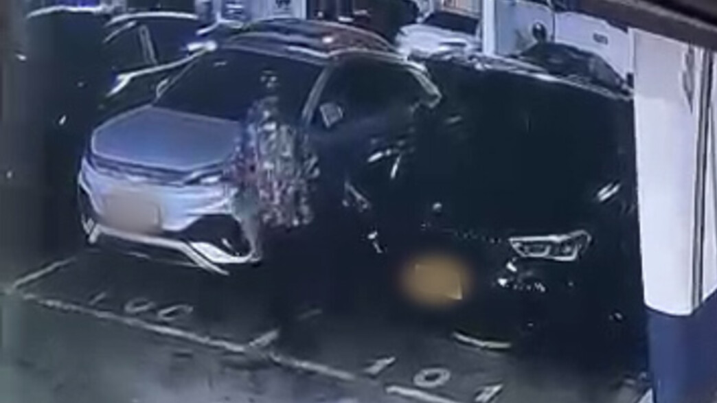 מניח מטען ברכב בבאר שבע ומתפוצץ