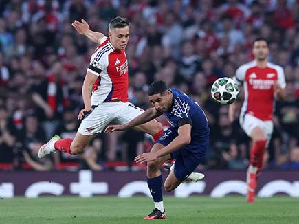 החלק הקדמי של התותחנים התקשה (Getty)