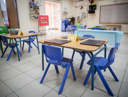 לעיני בנו: ביצע מעשה מגונה בסייעת בגן 