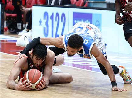 מאבקים על הפרקט (דני מרון)