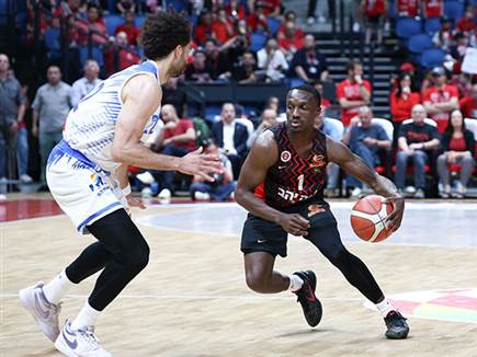 יום פחות טוב שלא, חבריו הסתדרו בכל זאת (דני מרון)