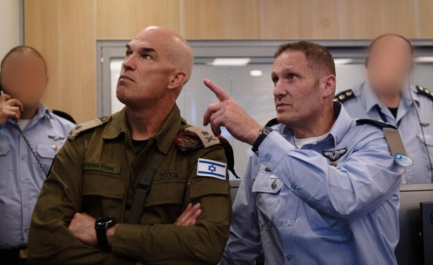 מפקד חיל האוויר ומפקד פיקוד הצפון  (צילום: דובר צה"ל)