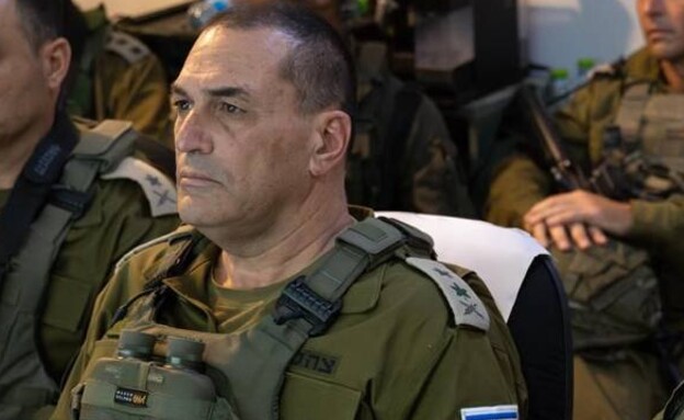 רב-אלוף אייל זמיר בשטח (צילום: דובר צה