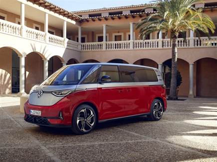 ויש גם GTX ספורטיבית עם הנעה כפולה ו-340 כ&ldquo;ס