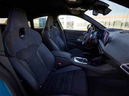 מושבי M-Sport ב-M235