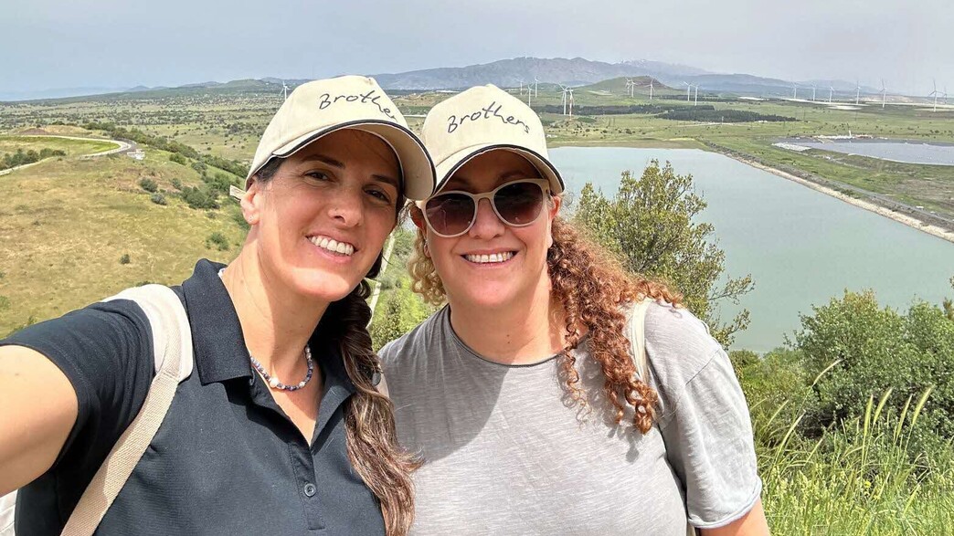 תהילה ודבורה תהילה ודבורה