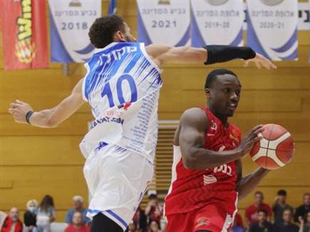 הארפר התעורר והוביל את האדומים לניצחון (שיבר)