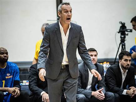 רגל וחצי בחצי הגמר. קטש (עודד קרני)