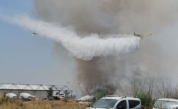שרפה באזור נצרת (צילום: גיא קבלו, כבאות והצלה צפון)