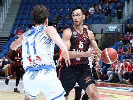 לוי. אט אט נכנס לעיניינים (דני מרון)