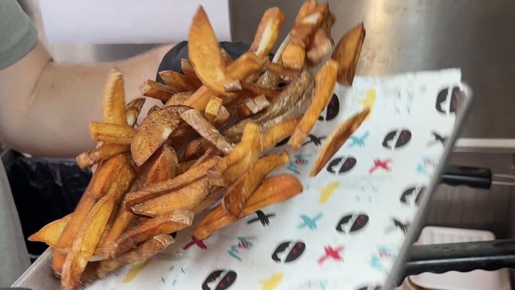 JBURGER. הצ'יפס JBURGER. הצ'יפס