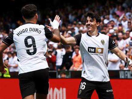 ולנסיה ממשיכה לרוץ (getty) (צילום: ספורט 5)