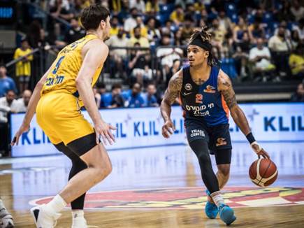 24 שלו לא הושיעו. בראון (עודד קרני)