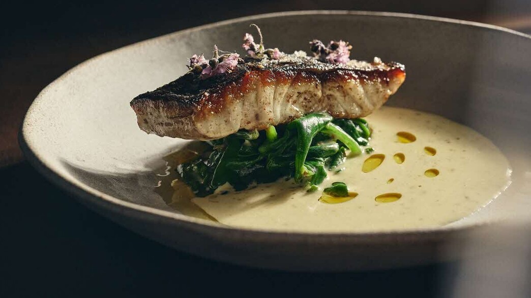 CUE - פילה דג בחמאת חמציץ וקושו CUE - פילה דג בחמאת חמציץ וקושו