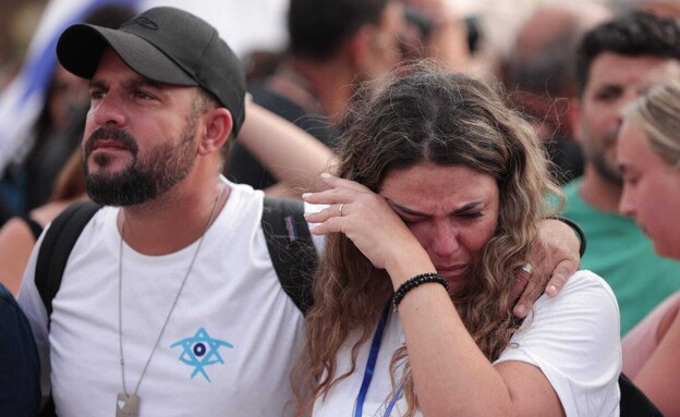 כיכר החטופים בזמן שחרור עידן אלכסנדר (צילום: אלון גלבוע) כיכר החטופים בזמן שחרור עידן אלכסנדר (צילום: אלון גלבוע)