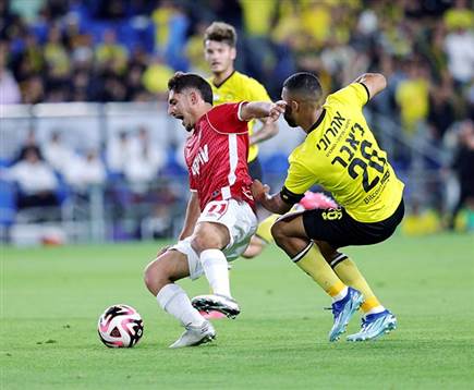 גנאח. שחקן ייחודי (אלן שיבר) (צילום: ספורט 5)