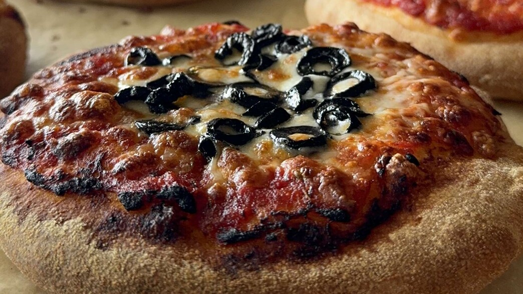 פיצה ביתית מעולה, בלי התפחה ארוכה ובלי טאבון