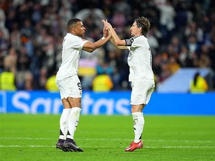 אמבפה השווה במהלך נהדר (Getty)