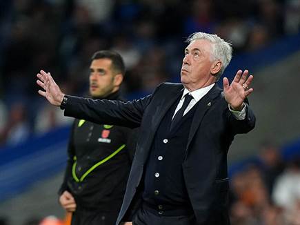 אנצ`לוטי דחה את הפרידה מהאליפות בלפחות יממה (Getty)