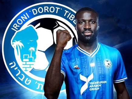 סמביניה במדי עירוני טבריה. רכש ראשון תחת חן סול (צילום: עירוני טבר (צילום: ספורט 5)