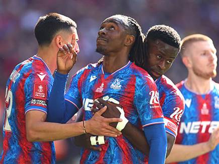 מגיע לו. אזה (GETTY)