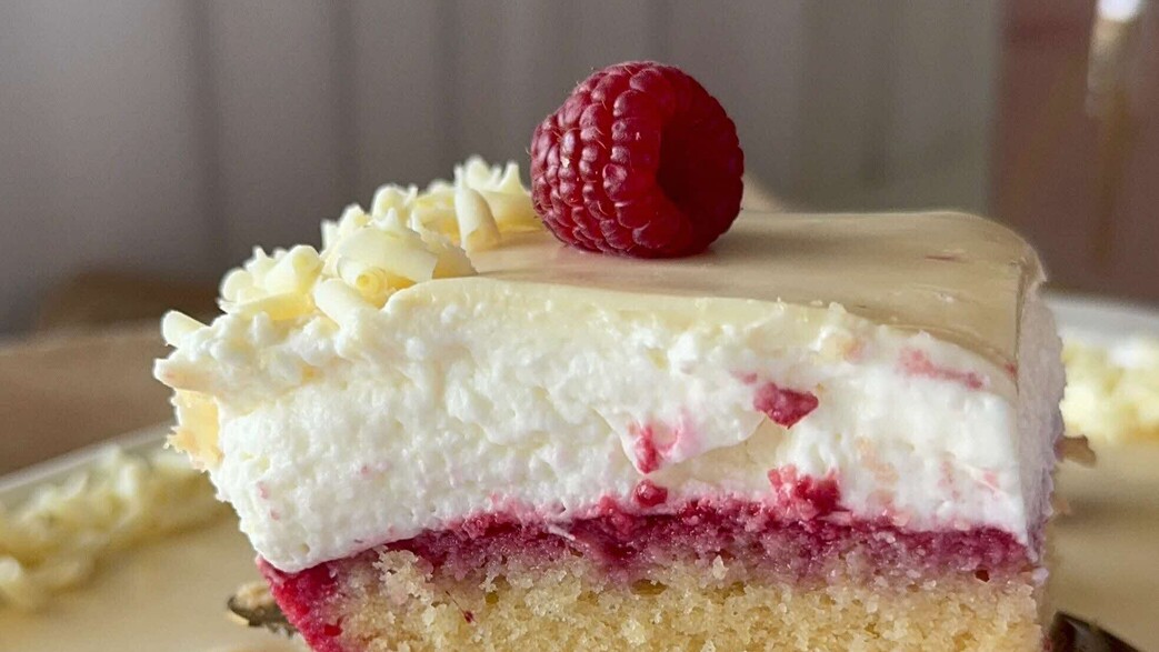 עוגת קרמבו פטל ושוקולד לבן - DAVO