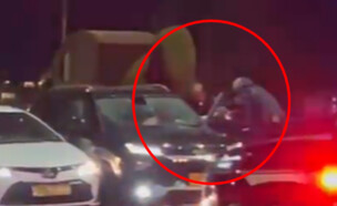 מעצר החשוד (צילום: דוברות המשטרה)