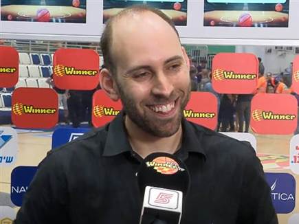 “יפתח? כוכב כדורסל“. קפלן (צילום: ספורט 5)