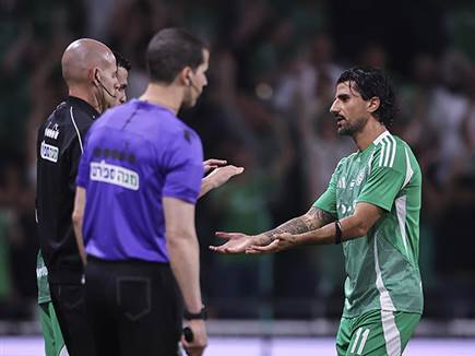 גם רפאלוב לא יודע מאיפה להתחיל (מאור אלקסלסי) (צילום: ספורט 5)