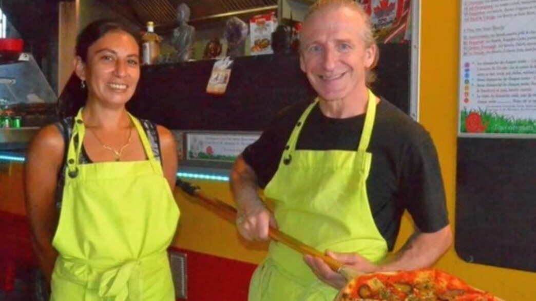 בעל המסעדה ובת הזוג