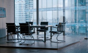 הייטק, סטארטאפ, משרד (צילום: AboutLife - Raev Denis, shutterstock)