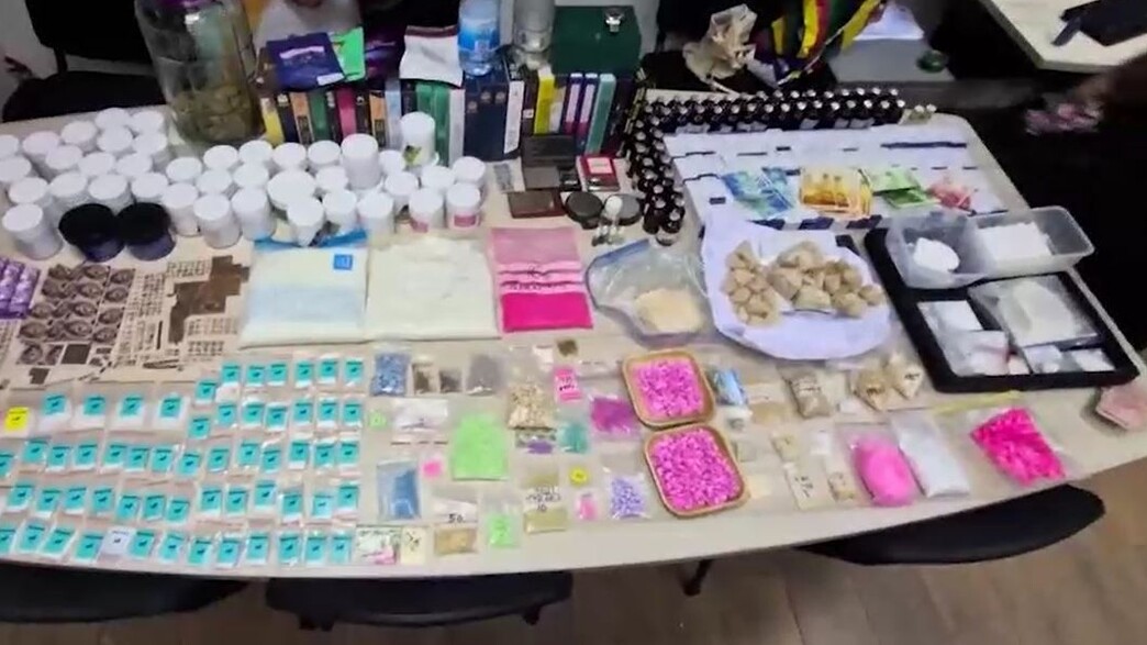 הסמים שנתפסו בדירה בת"א הסמים שנתפסו בדירה בת"א